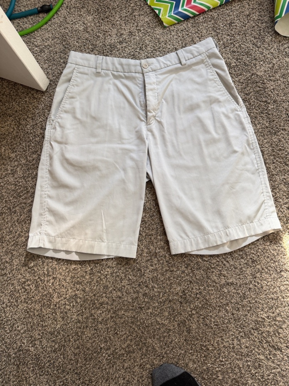 Nike Men's Light Gray Pinstripe Flat Front Shorts 32W